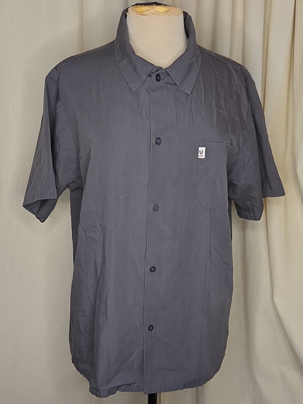 Men's Casual Short-Sleeve Button-Down Shirt — Gray